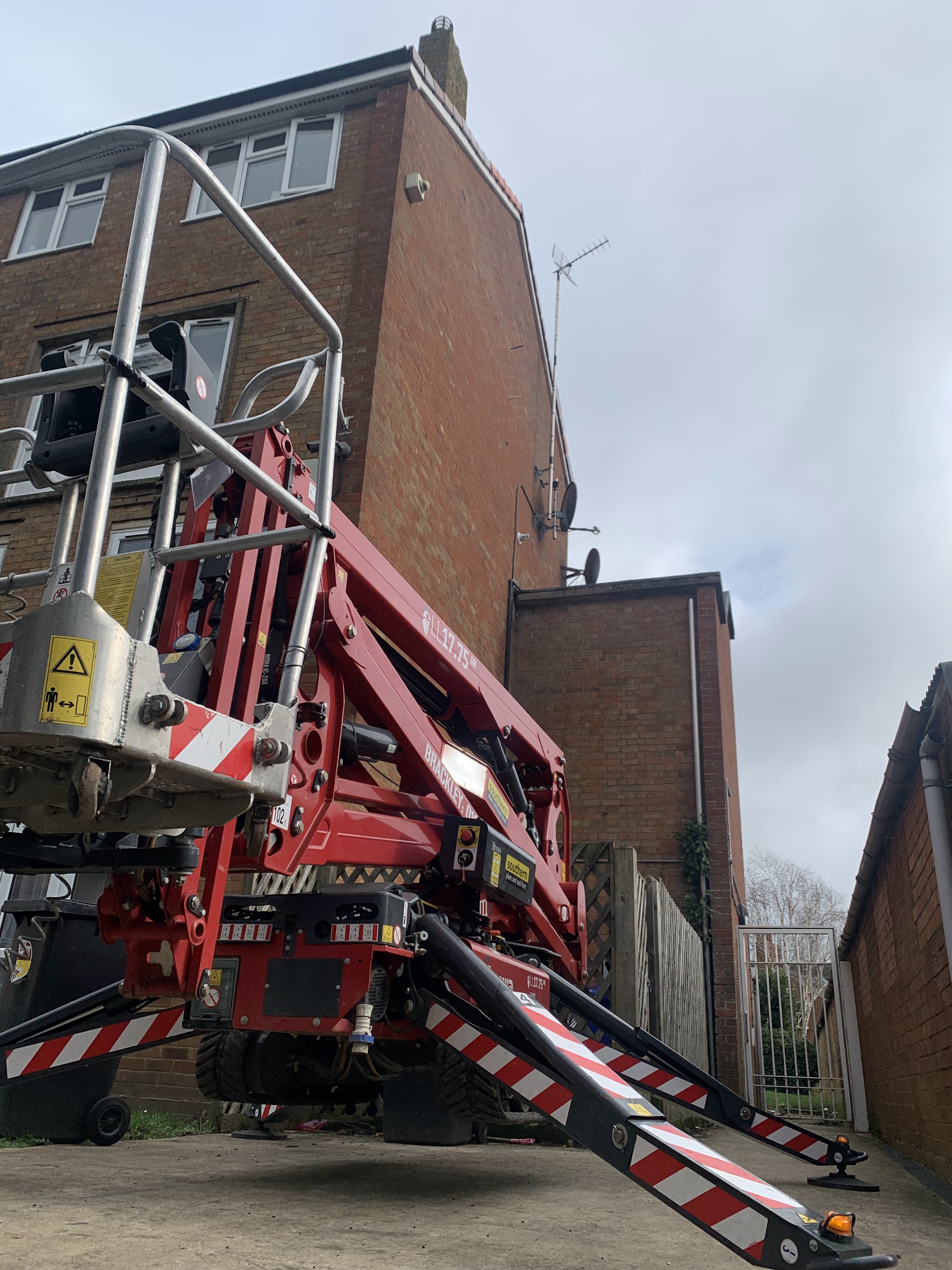 MK-Aerials professional cherry picker being used for aerial installation at height
